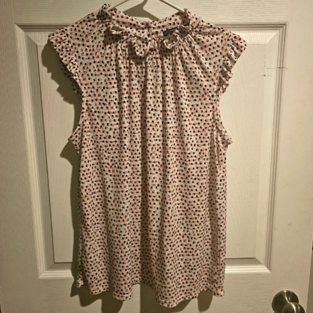 Women's Sleeveless Blouse